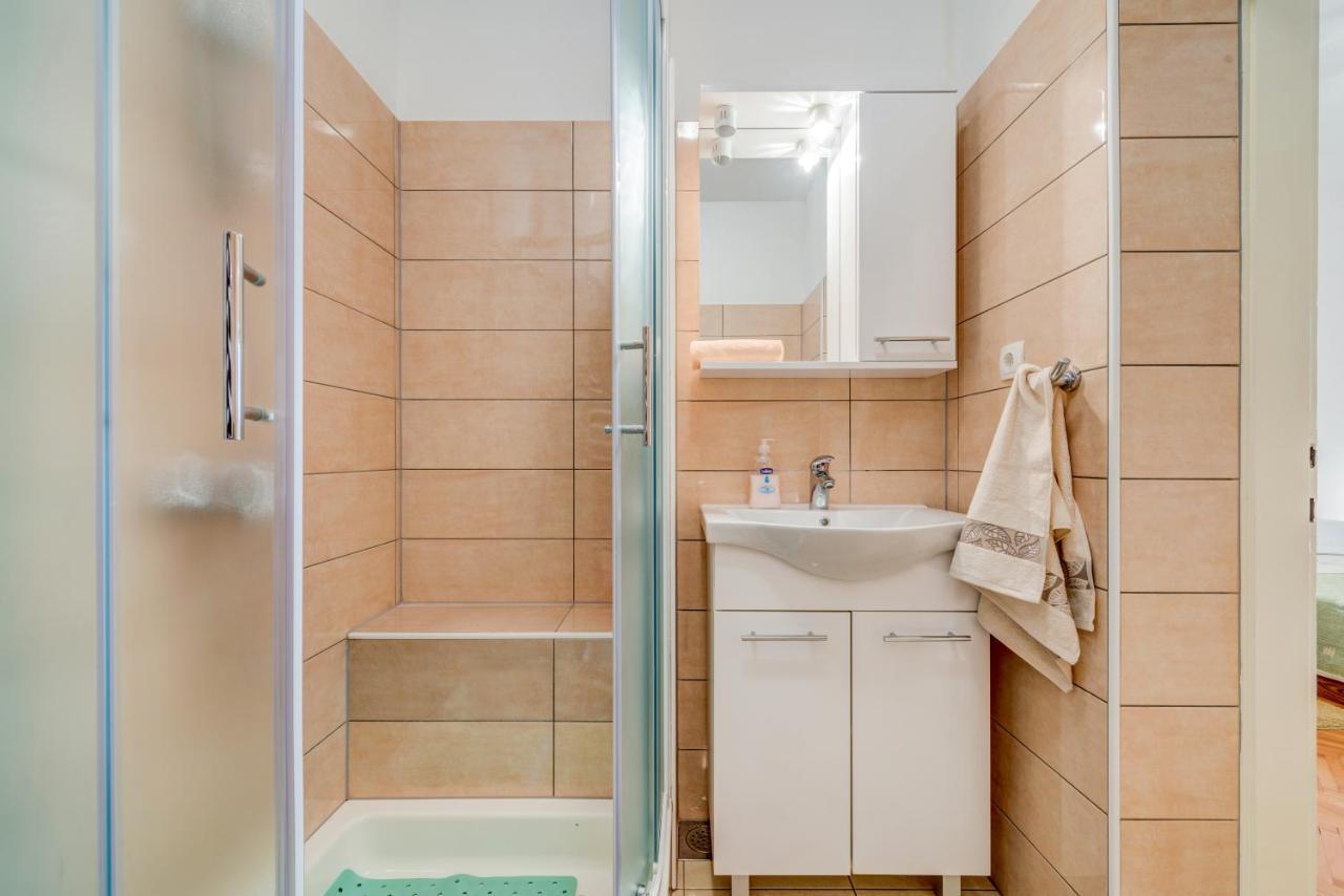 Nemira Beach Getaway Omis Exterior photo